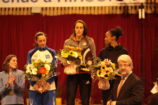 http://images.onlc.eu/hauteurhirsonNDD//126461537963.jpg